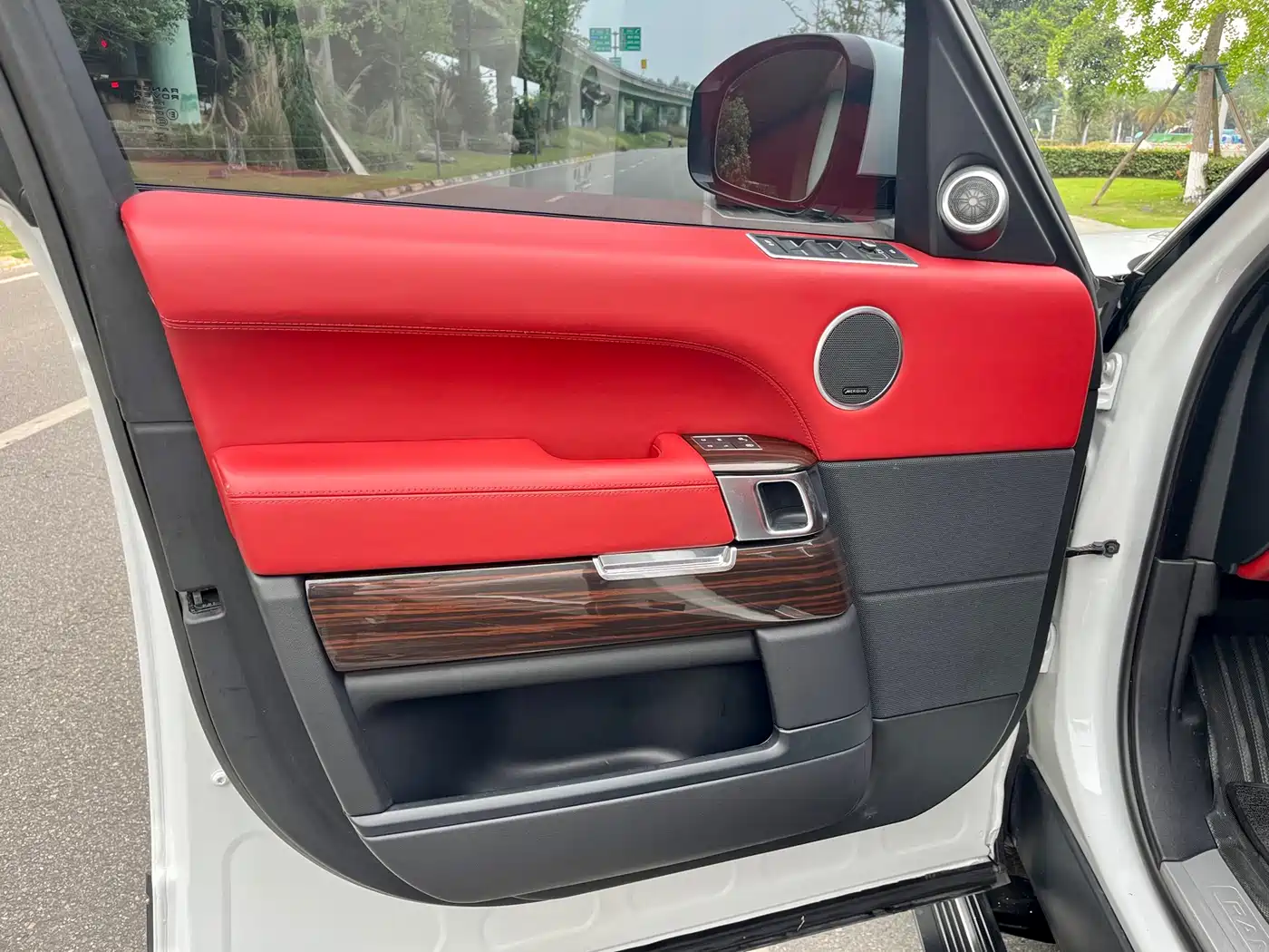 Land Rover Range Rover 2015 3.0 TDV6 Vogue фото 8