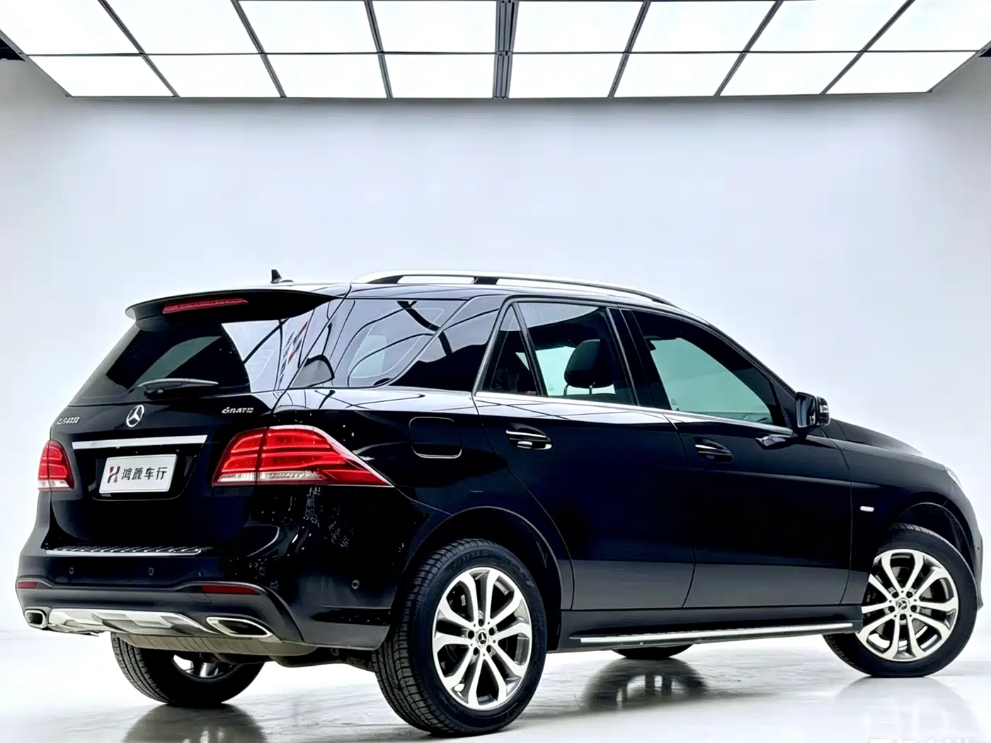 Mercedes-Benz GLE 2018 GLE 320 4MATIC Dynamic Ultimate Edition фото 4