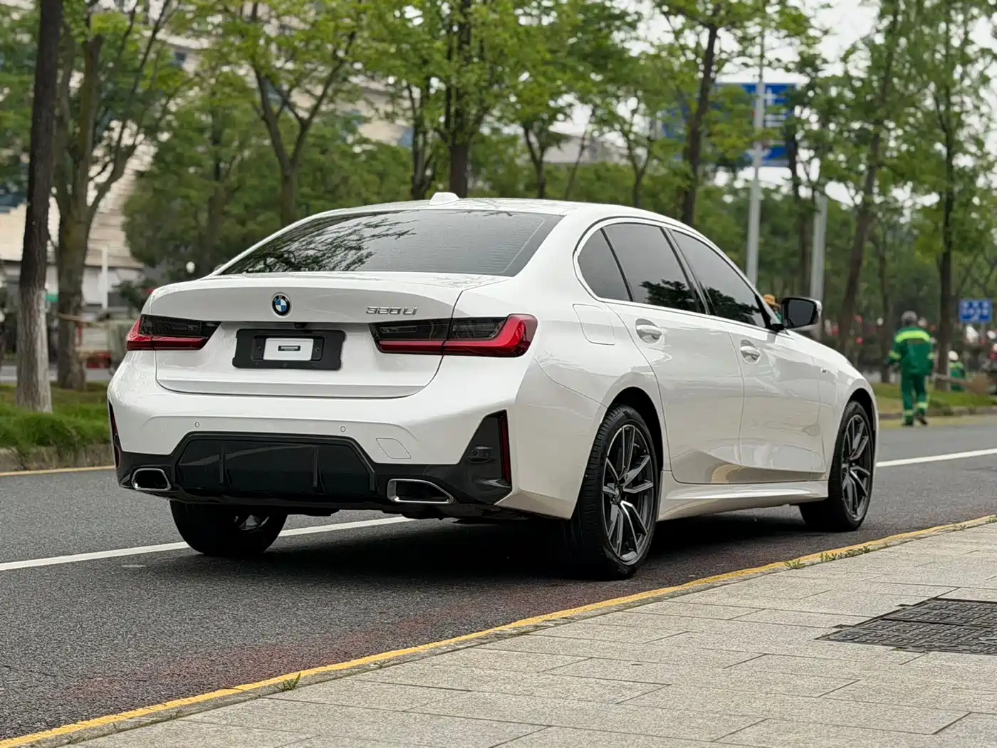 BMW 3-SERIES