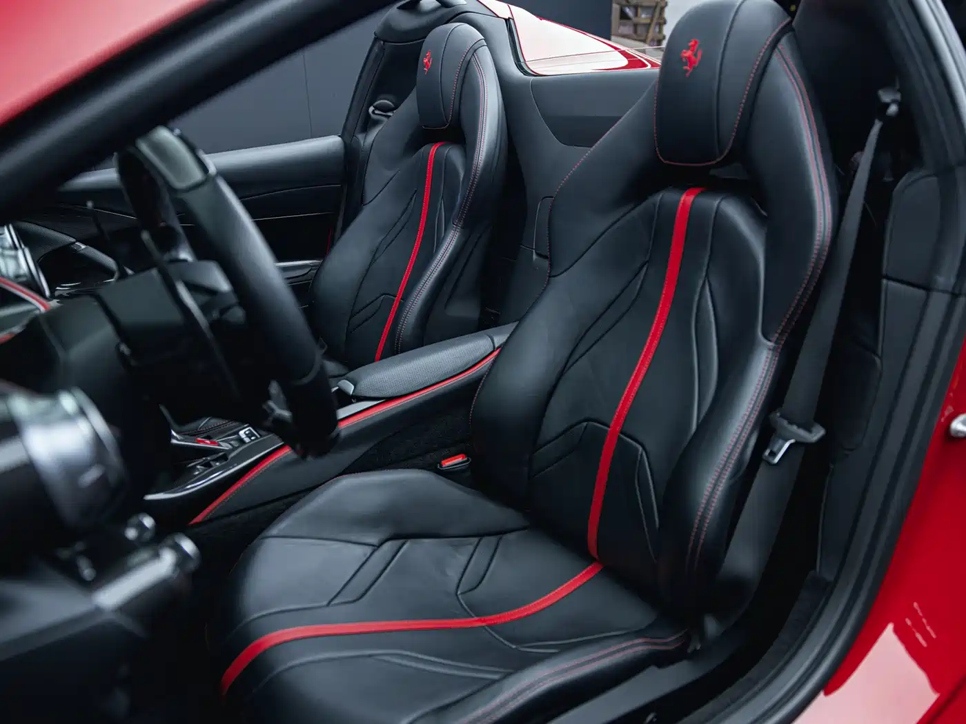 Ferrari 812 2021 2020 6.5L GTS