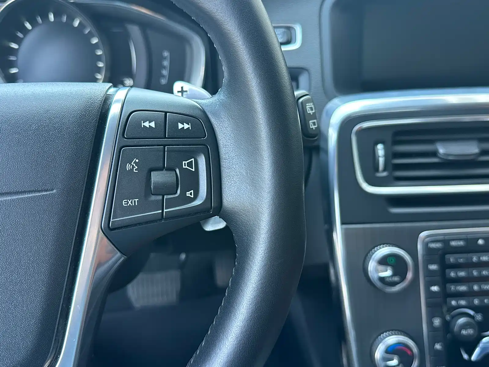Фото 18 - Volvo V60