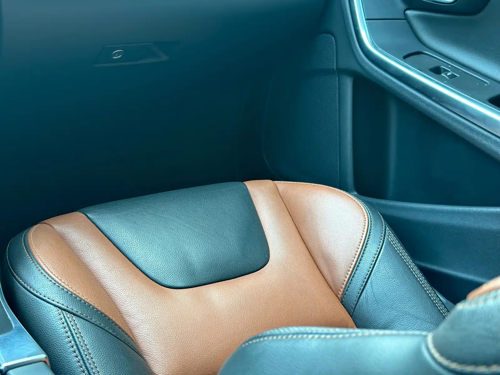Фото 9 - Volvo V60