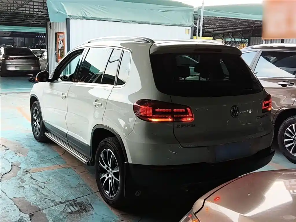 Volkswagen Tiguan 2015 1.8TSI Automatic 2WD Highline фото 5