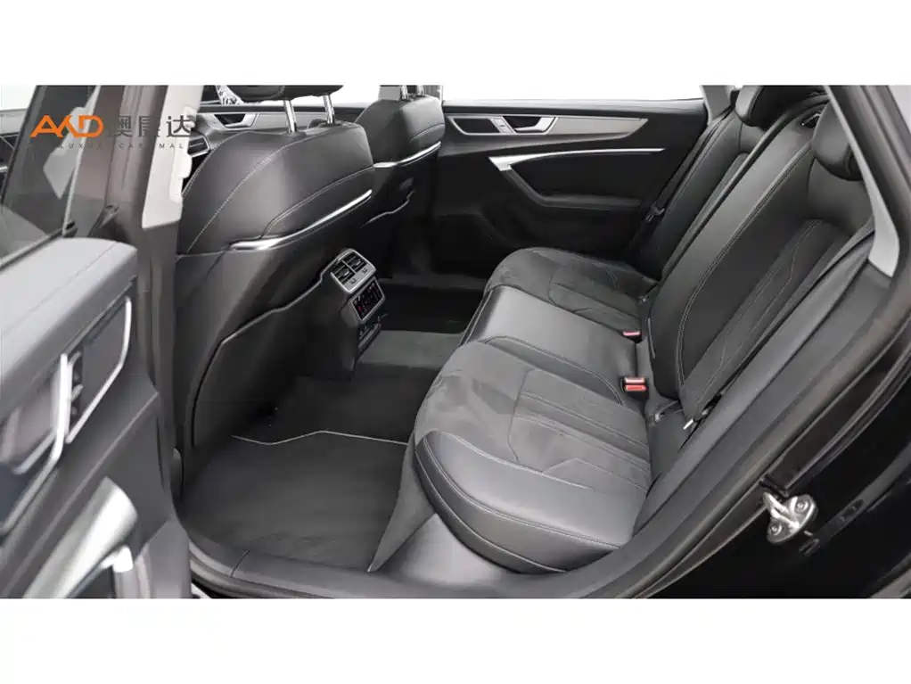 Audi A7L 2024 45 TFSI Luxury фото 7