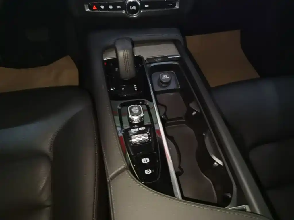 Volvo V90 2021 2021 Model Cross Country B5 AWD Smart Edition