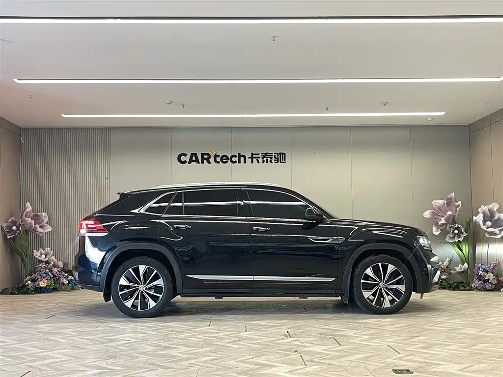 Volkswagen Teramont 2020 Teramont X Facelift 330TSI 2WD Premium Luxury фото 4