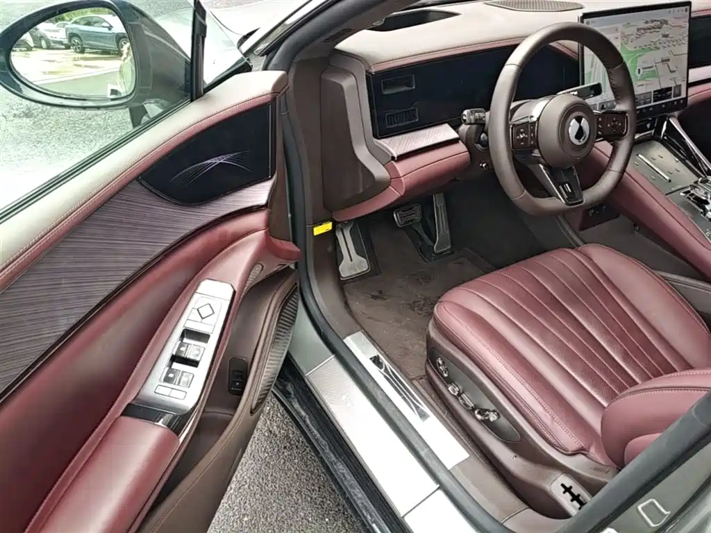 Denza Z9GT 2024 1100 AWD Ultra Edition фото 12