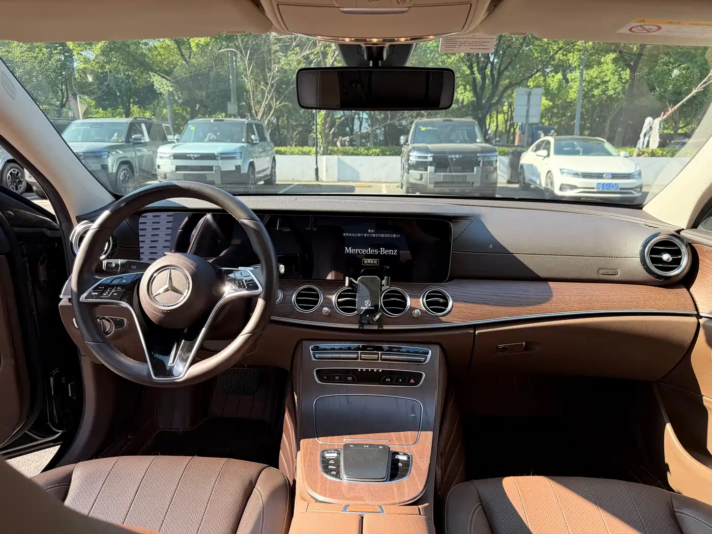 Mercedes-Benz E-Class 2023 E 300 L Sport Luxury фото 12