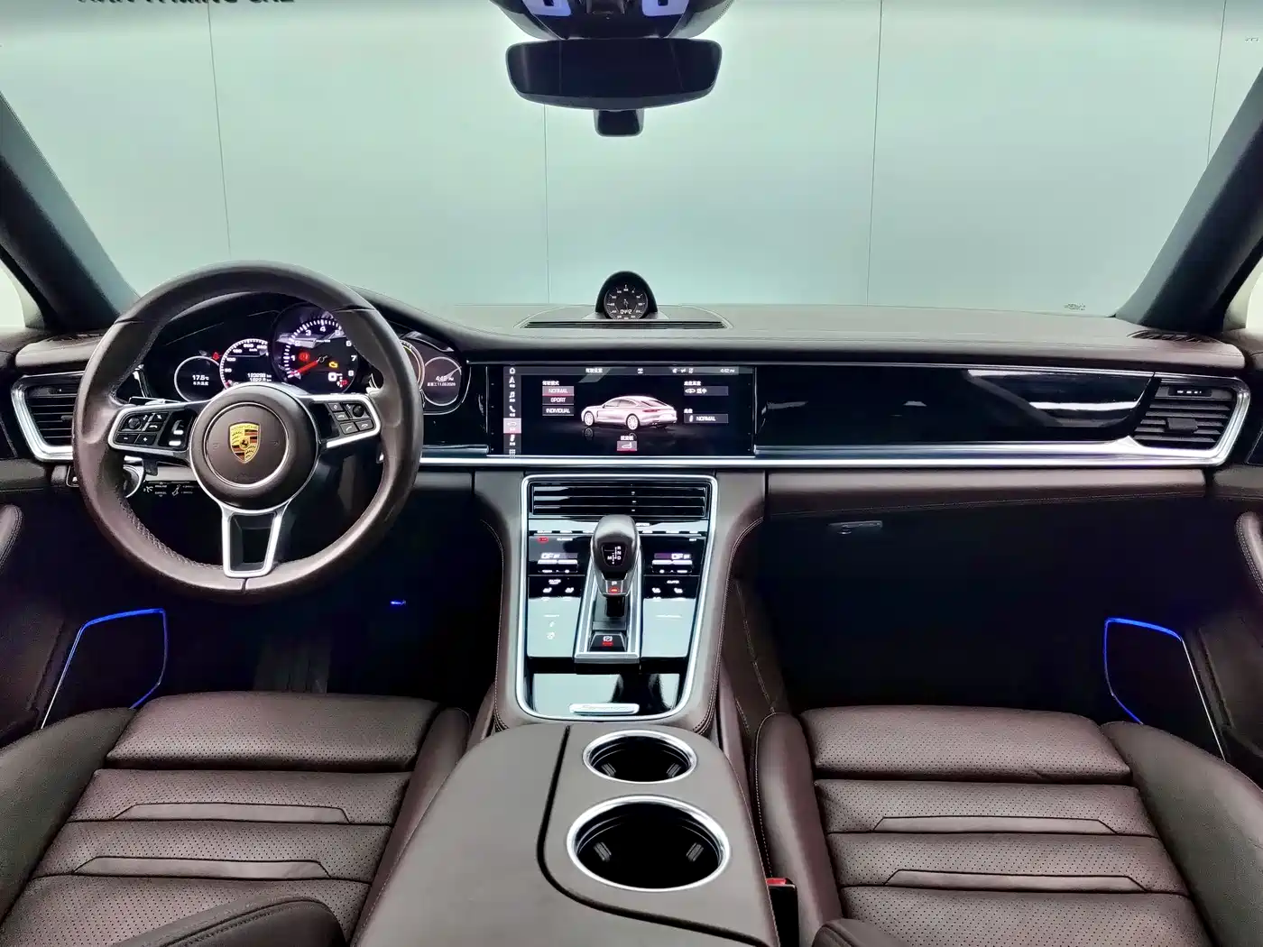 Porsche Panamera 2017 Panamera 4 Executive Long Wheelbase 3.0T фото 16