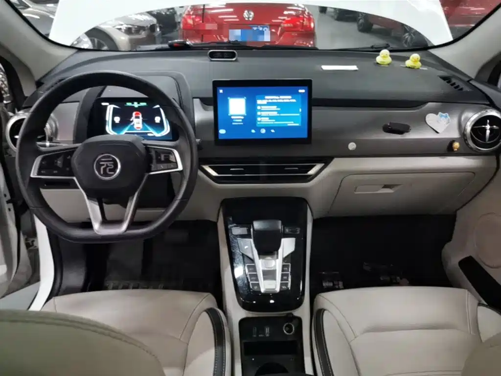 BYD Yuan Pro 2021 401KM Premium Model фото 10