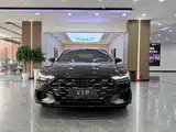 Photo 2 - Audi A7L