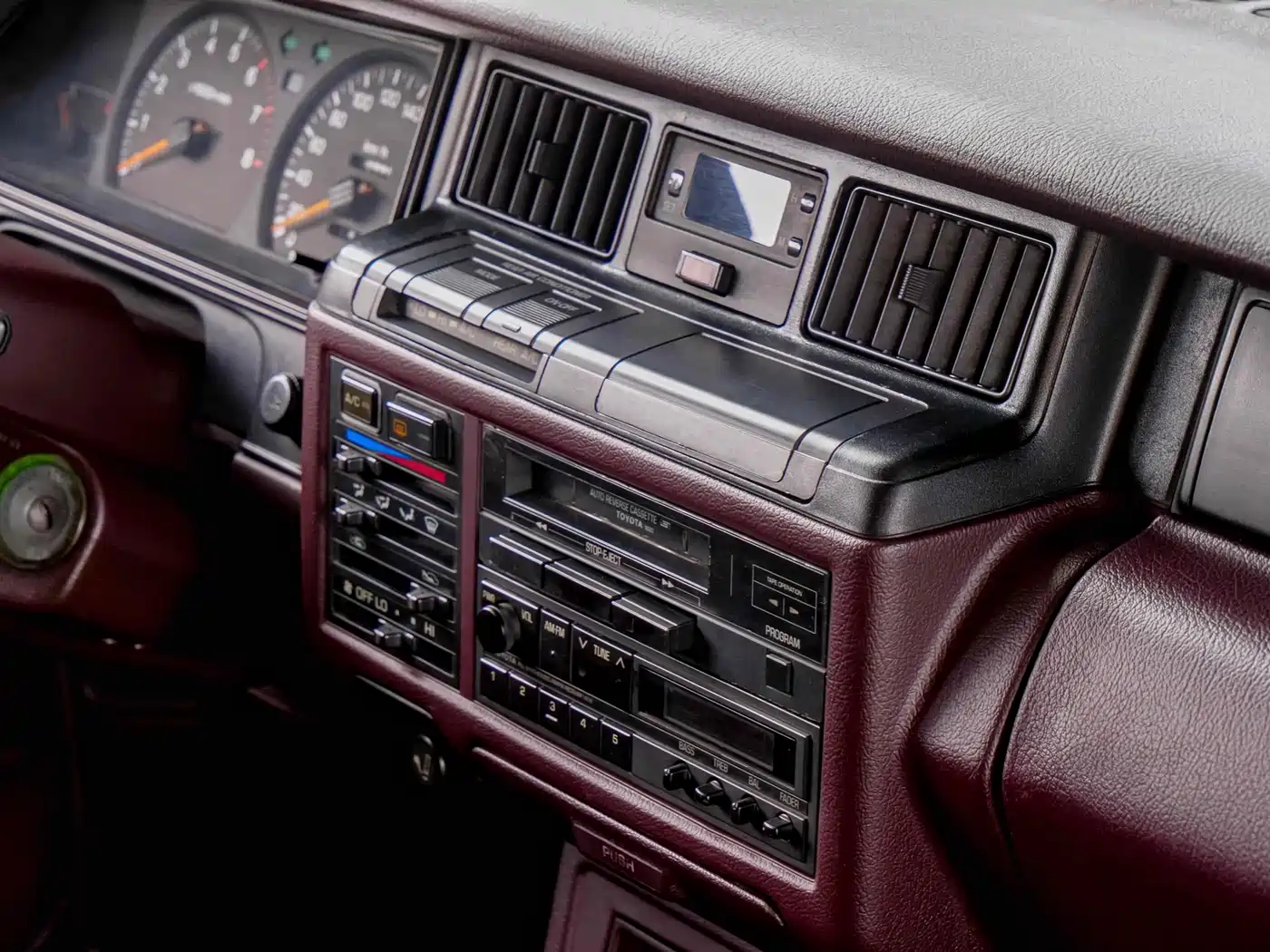 Toyota Crown фото 29