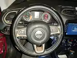 Photo 15 - Jeep Renegade