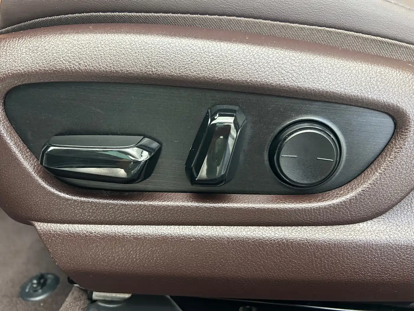 Lexus ES 2020 200 Excellence фото 19