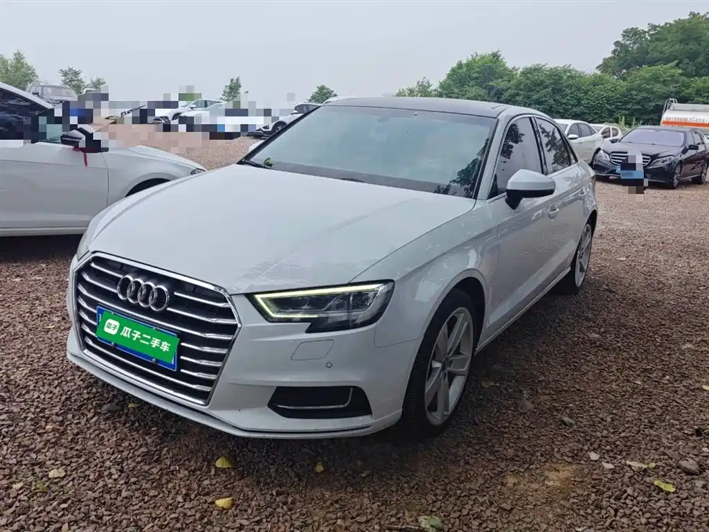Audi A3 2019 Limousine 35 TFSI Style China VI