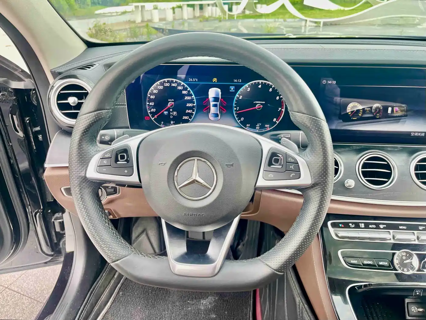 Mercedes-Benz E-Class 2018 Facelift E 200 L Sport фото 13