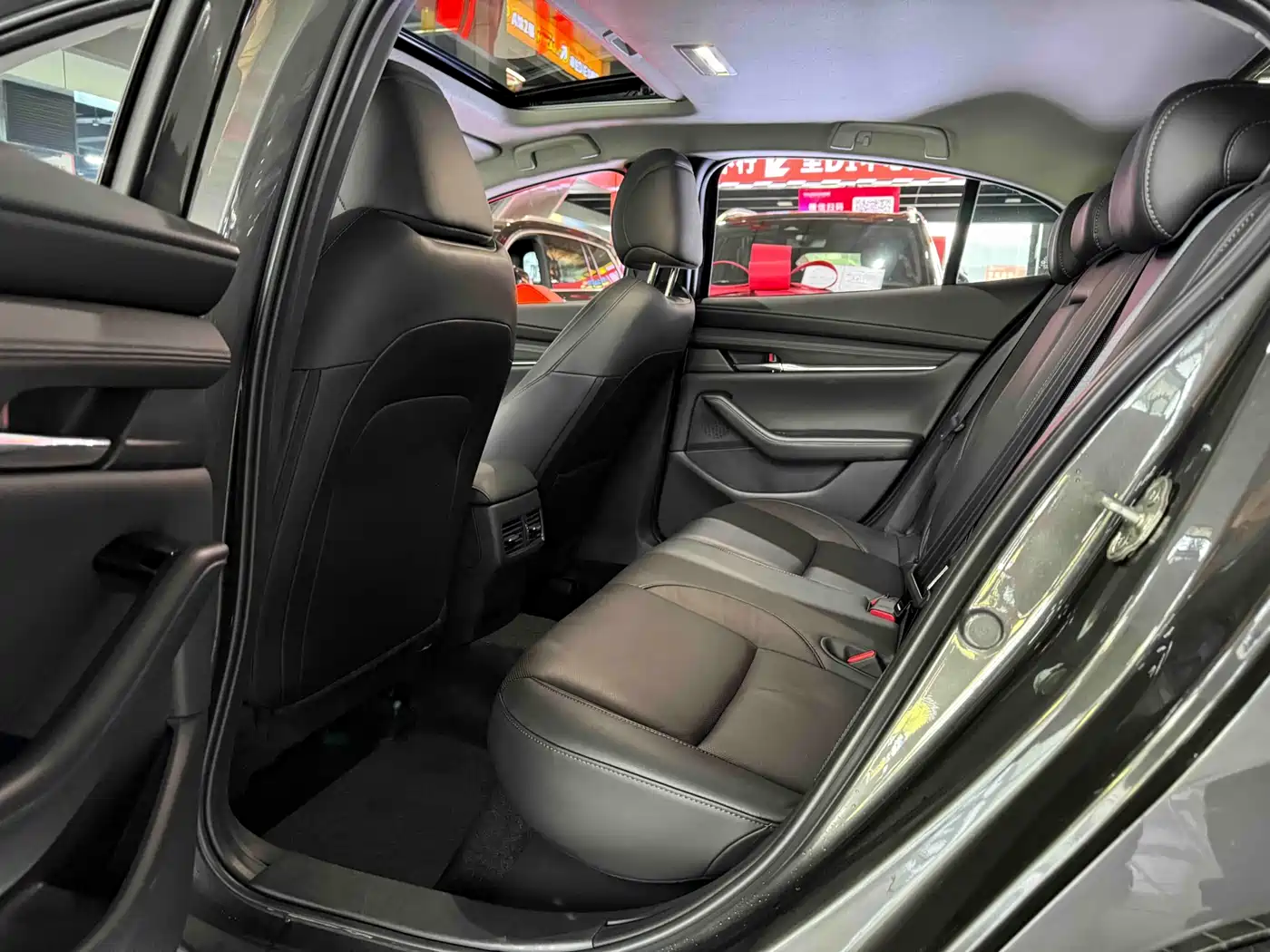 MAZDA 3 ANGKESAILA
