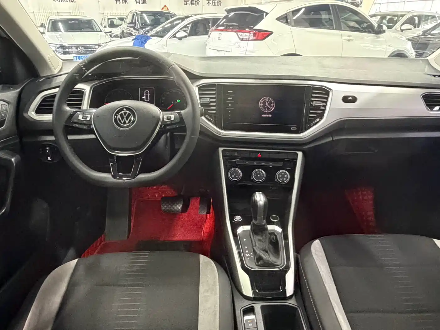 VOLKSWAGEN T ROC EXPLORING SONGS