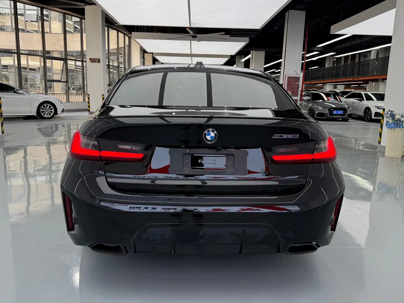 Фото 17 - BMW 3 Series