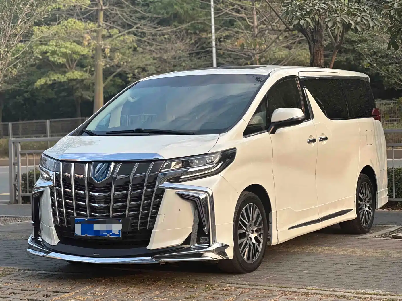 Toyota Alphard 2018 3.5L Luxury