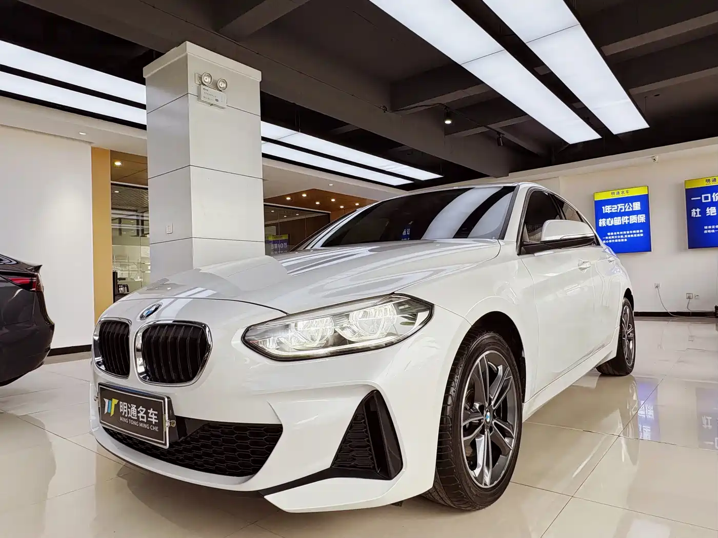 BMW 1-SERIES