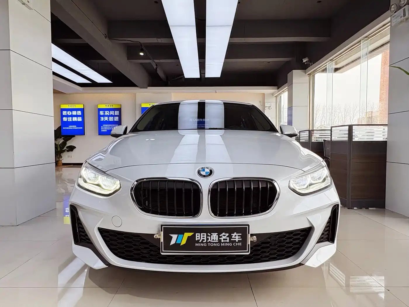 BMW 1-SERIES