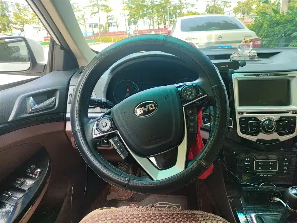 BYD Surui 2016 1.5L Manual Elite фото 7