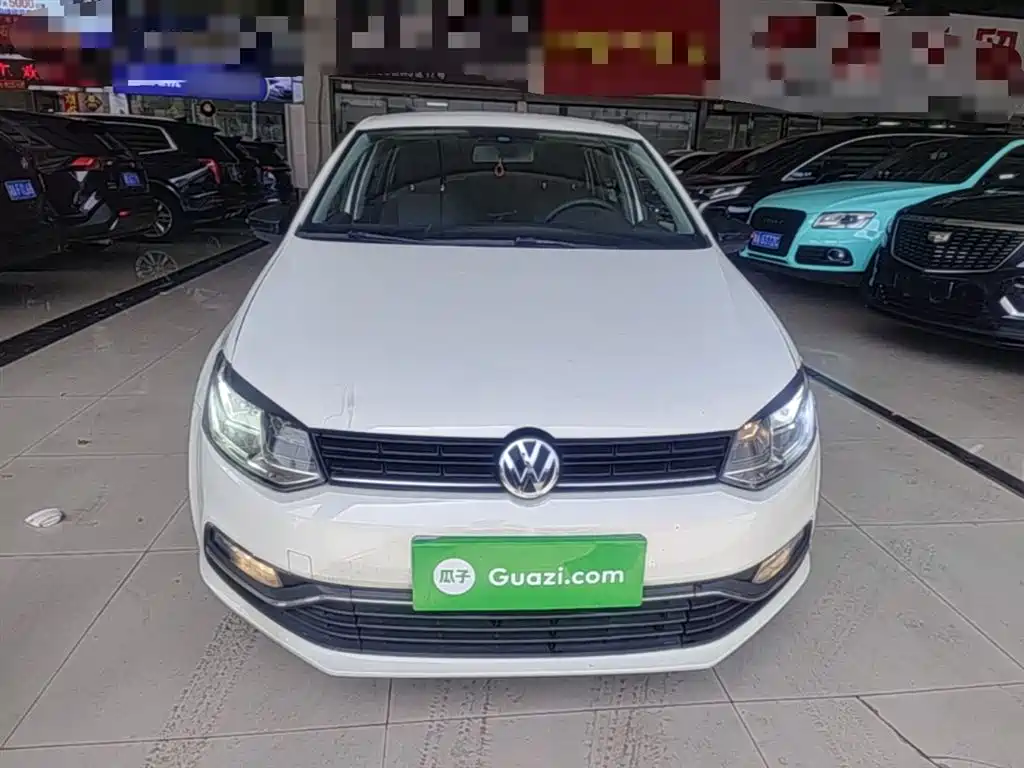 Volkswagen Polo 2014 1.6L Manual Comfort Edition фото 3