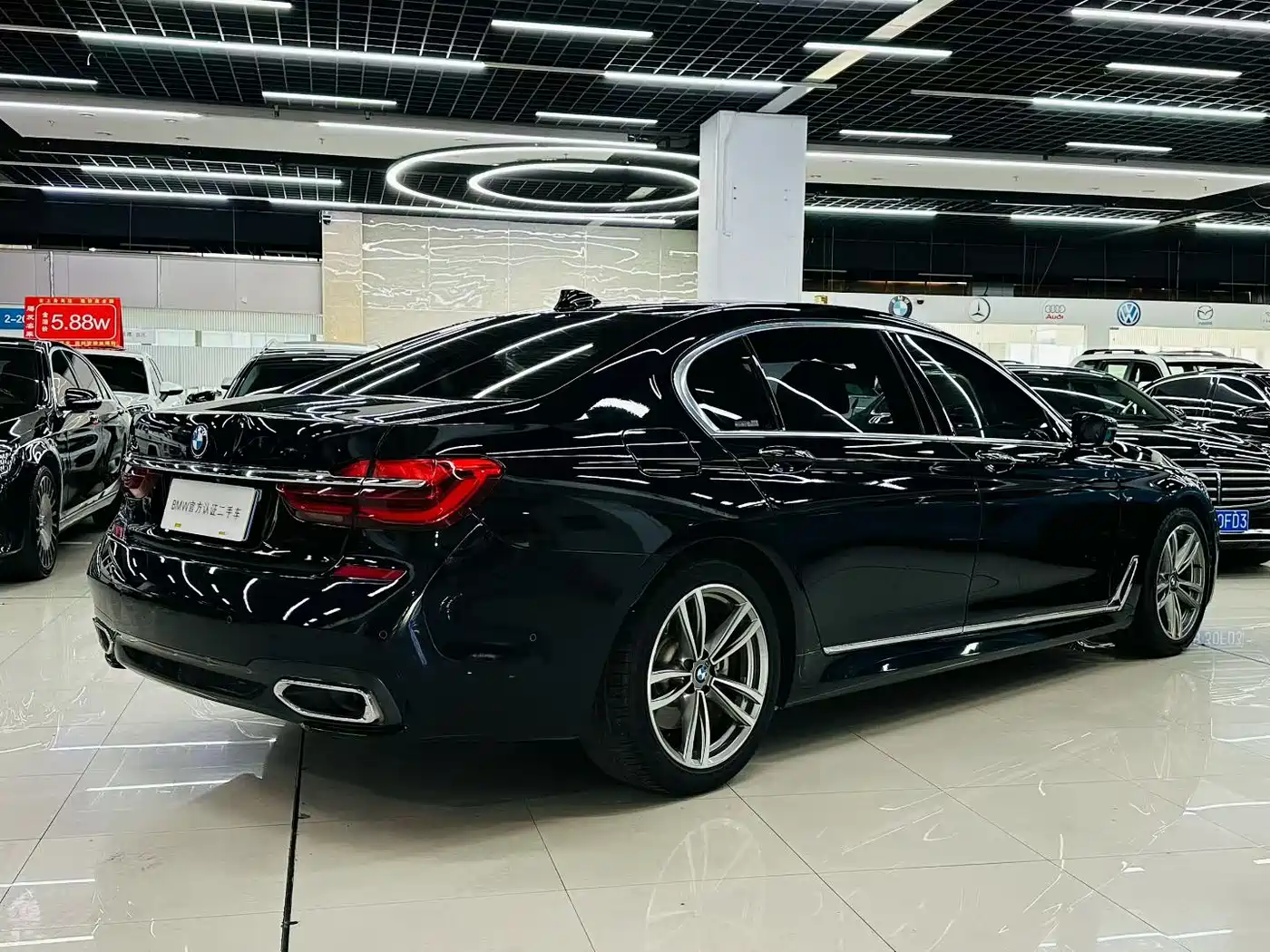 BMW 7 Series 2018 730Li Leading Type M Sport Package фото 9