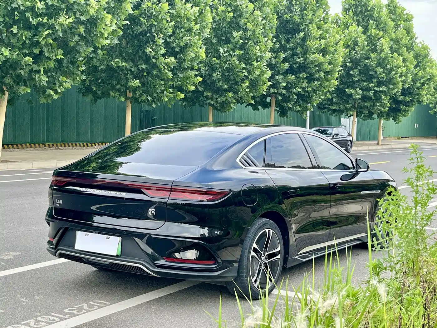 BYD Han 2023 EV Champion Edition 605KM FWD Premium фото 16