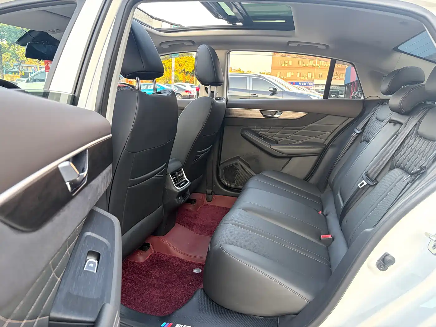 Dongfeng Aeolus Yixuan MAX 2022 2021 1.5T Super Cool Dad Edition