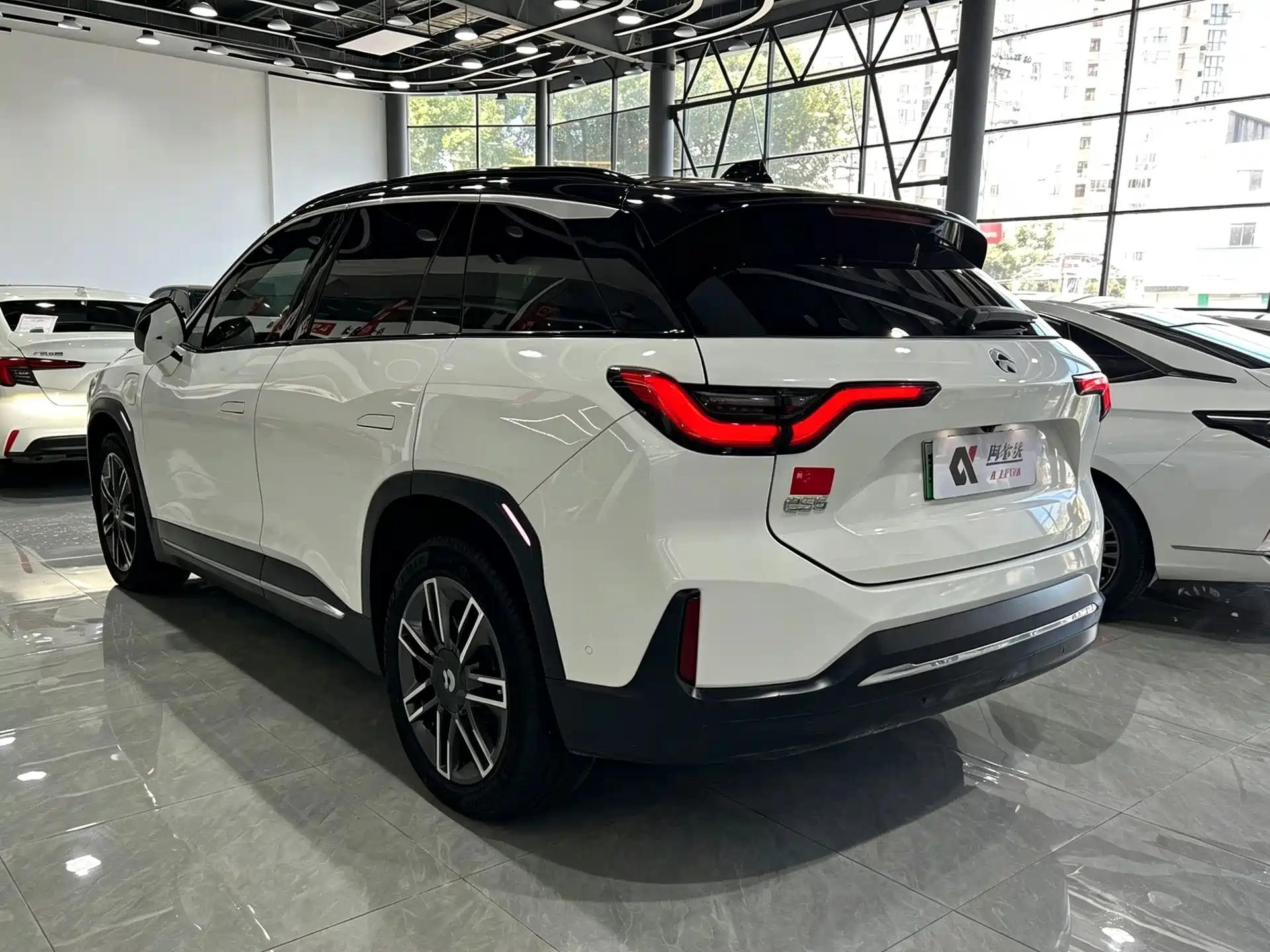 Фото 6 - NIO ES6