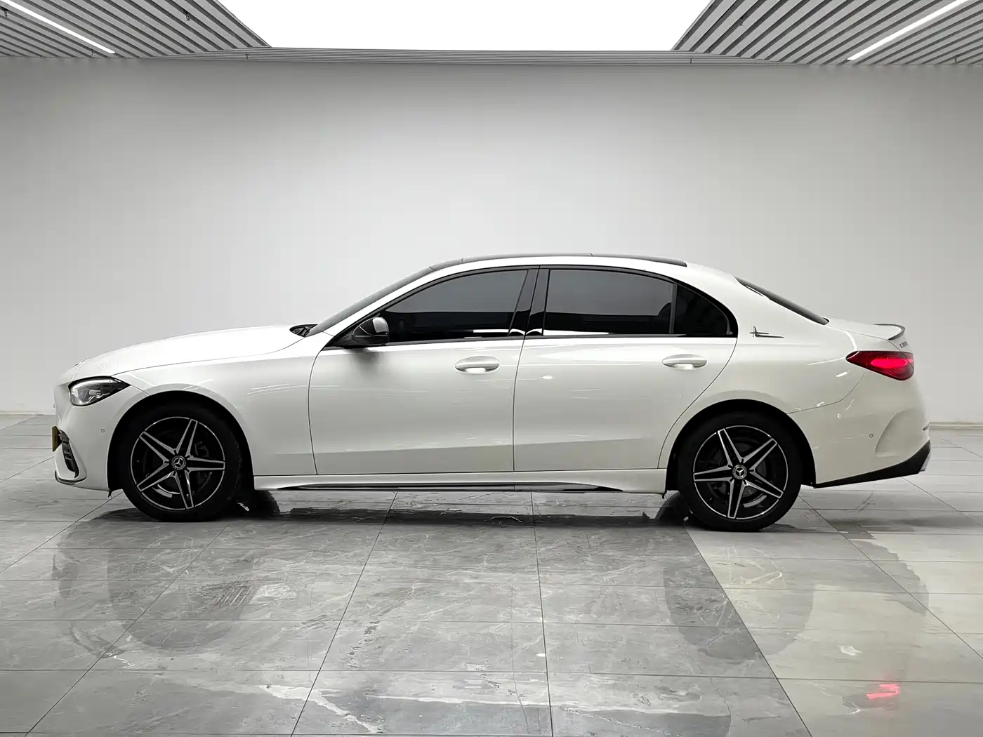 Mercedes-Benz C-Class 2024 Facelift III C 260 L Night Sport Edition фото 7