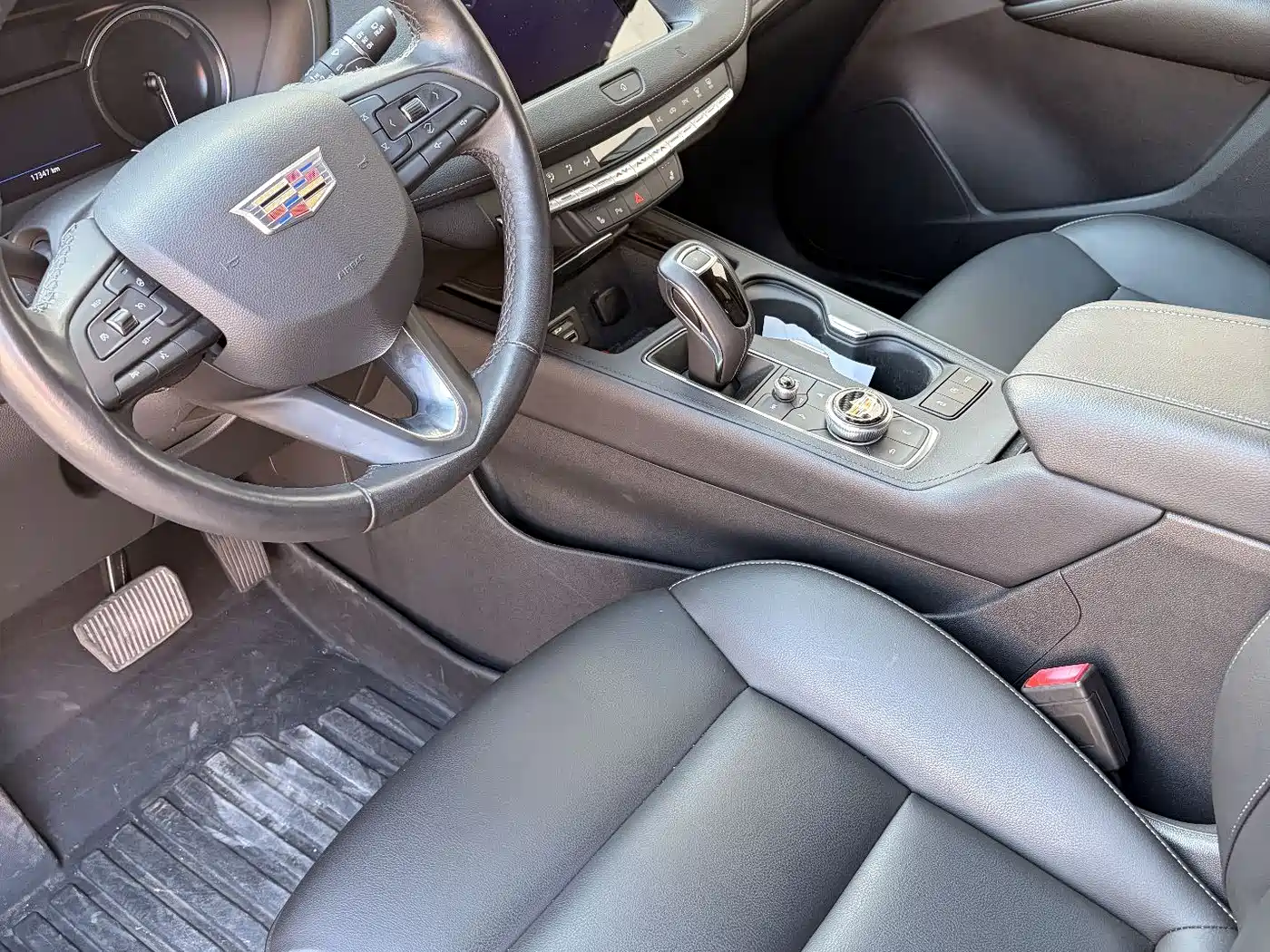 Cadillac XT4 2018 28T FWD Leading Edition фото 4