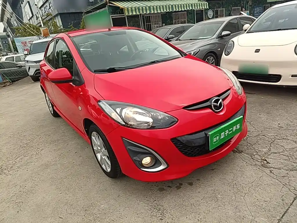 Mazda 2 2014 2012 Hatchback Dynamic 1.5L Automatic Value Edition