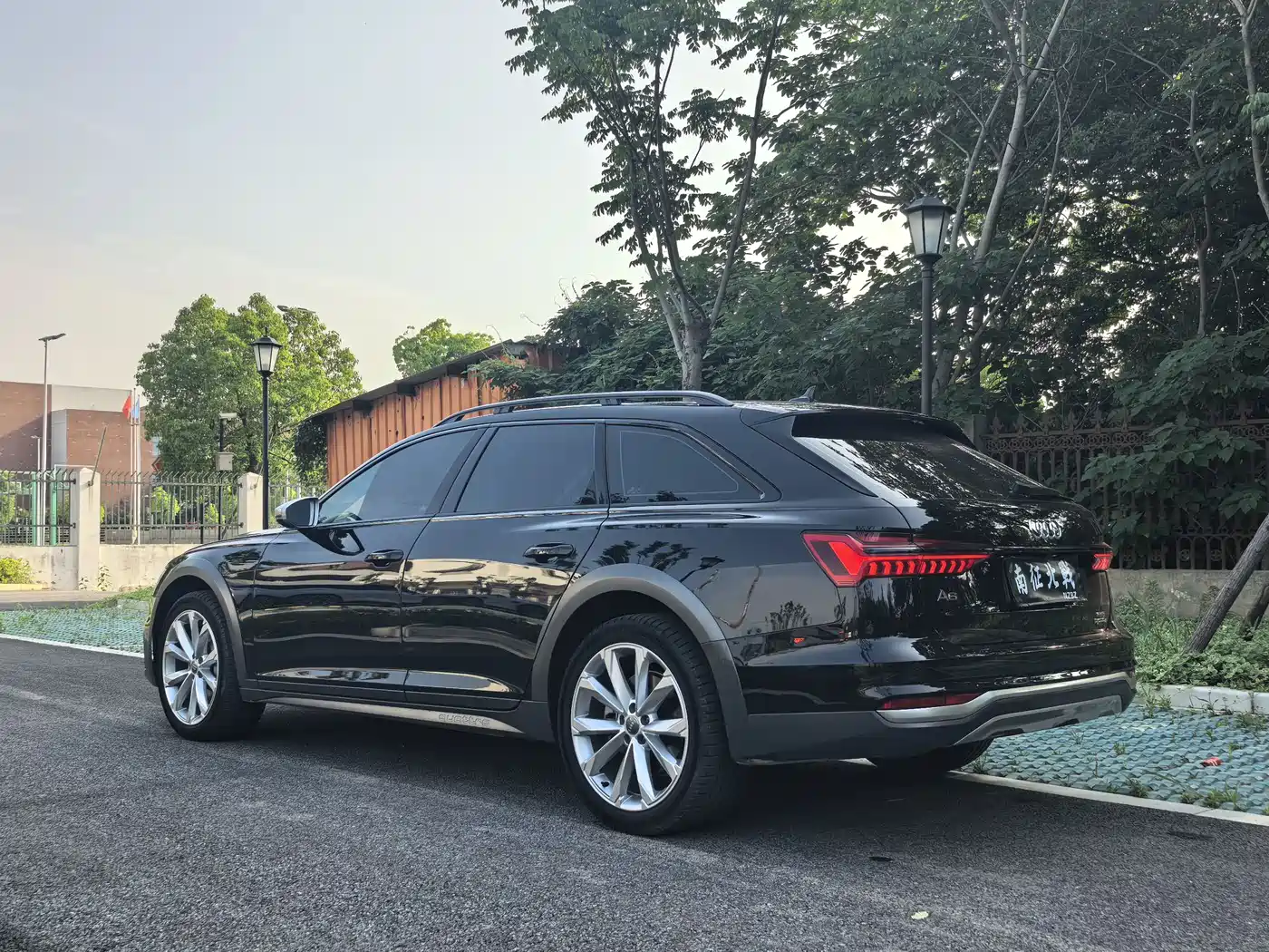 Audi A6 (Import) 2020 allroad quattro Explorer 55 TFSI Premium Off-Road фото 8