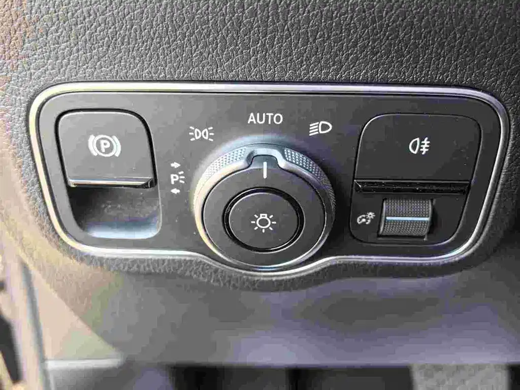 Mercedes-Benz GLB 2022 Facelift II GLB 200 Dynamic фото 7