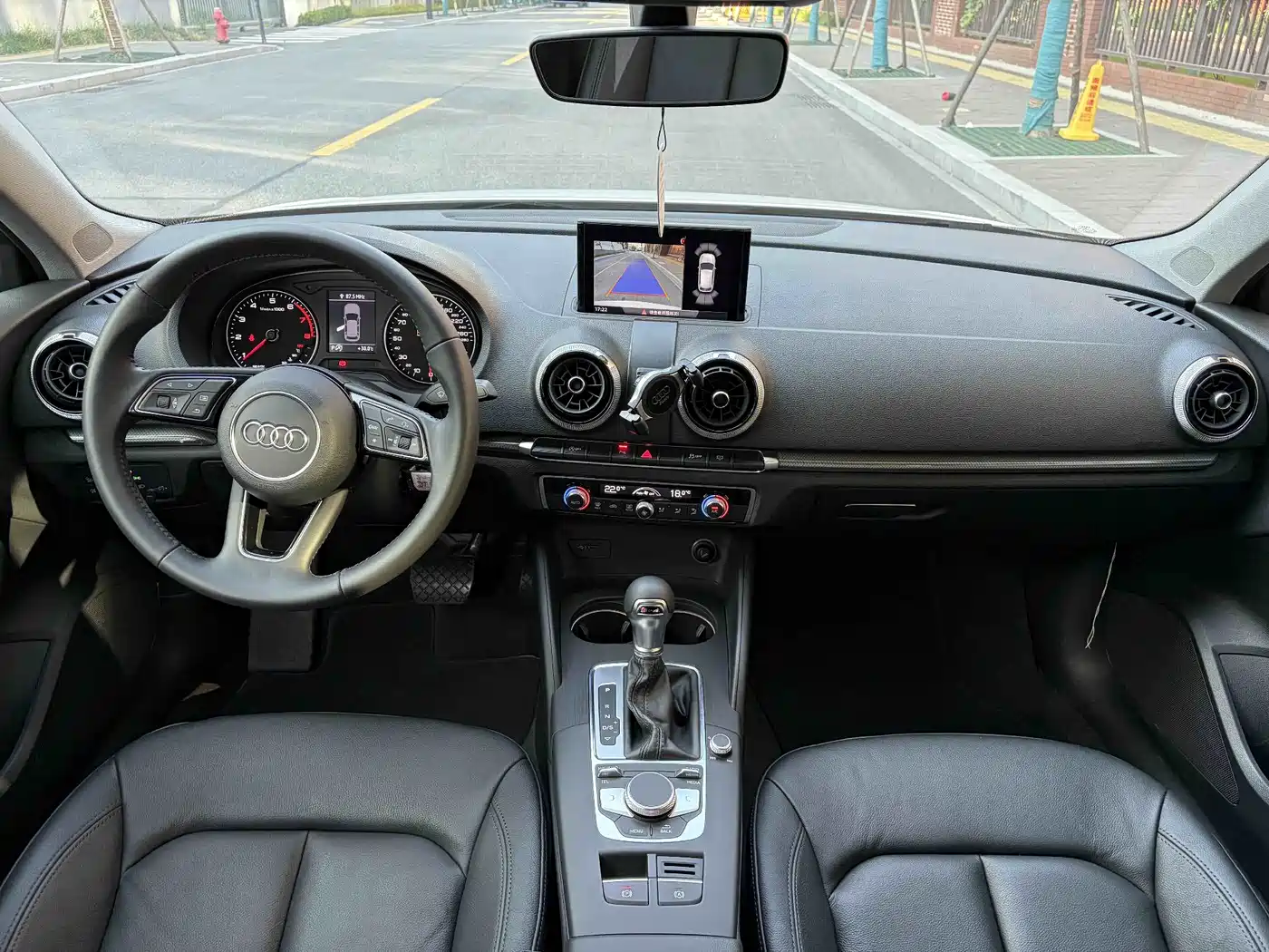 Audi A3 2017 Sportback 35 TFSI Style фото 8