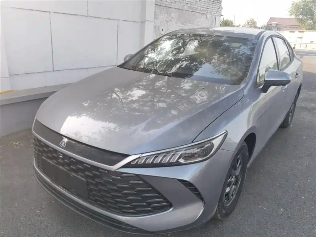 BYD Qin PLUS 2026 DM-i Smart Edition 128KM Progressive фото 2