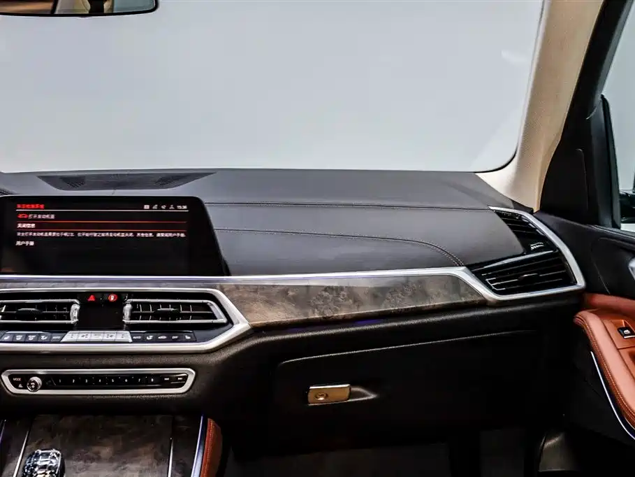 BMW X5 (Import) 2020 xDrive30i M Sport Package фото 31
