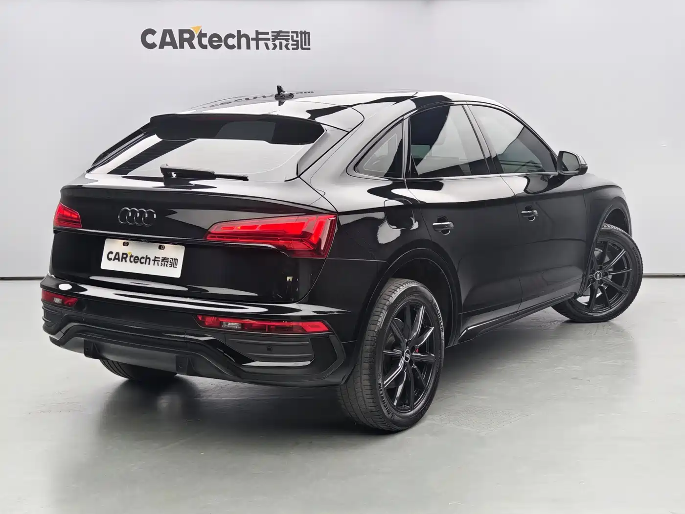 Audi Q5L Sportback 2022 40 TFSI Luxury фото 4