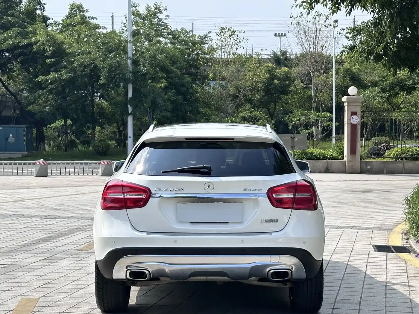 Mercedes-Benz GLA 2015 GLA 220 4MATIC Luxury фото 5
