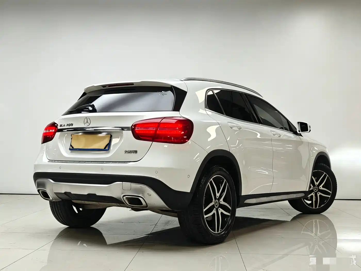 Mercedes-Benz GLA 2017 GLA 200 Fashion фото 16