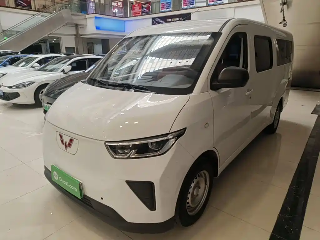 Wuling Motors Wuling Yangguang 2025 2024 300KM Comfort Bus Version 75kW