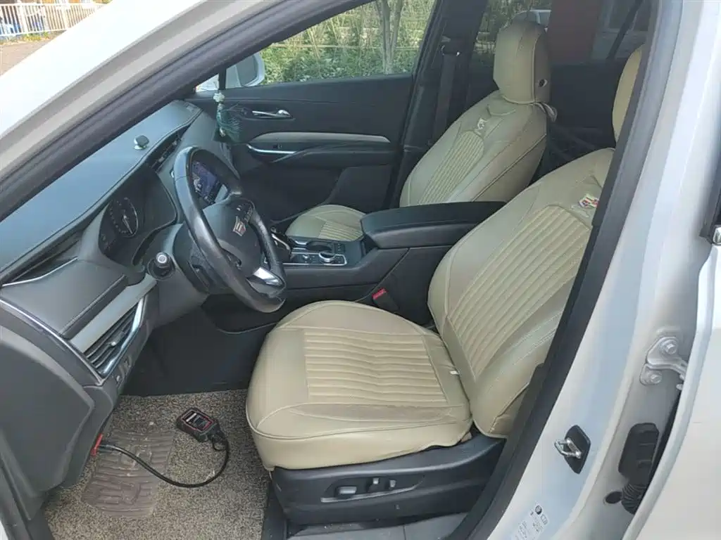 Cadillac XT4 2018 28T FWD Leading Edition фото 15