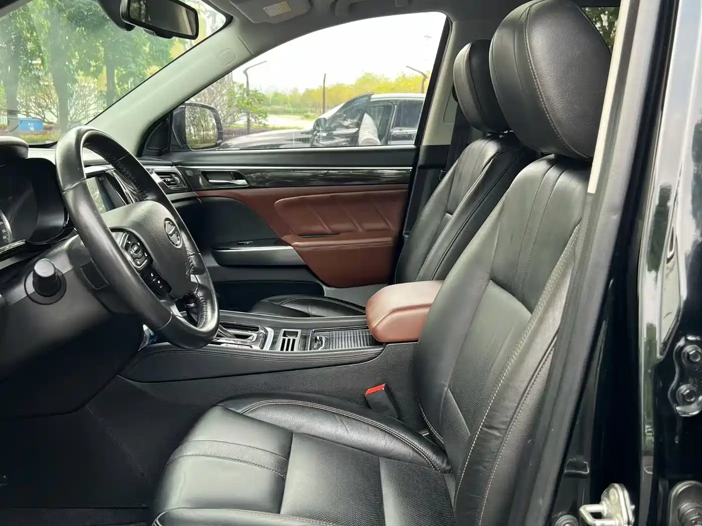 GAC Trumpchi Trumpchi GS8 2017 320T 2WD Luxury Edition (7-Seater) фото 7