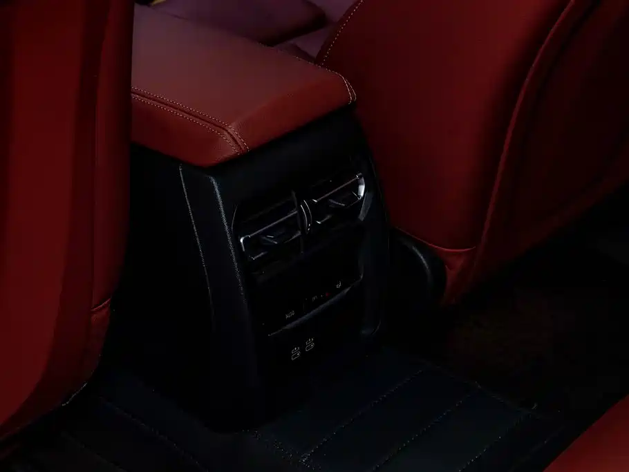 BMW 3 Series 2025 325Li M Sport Package фото 4