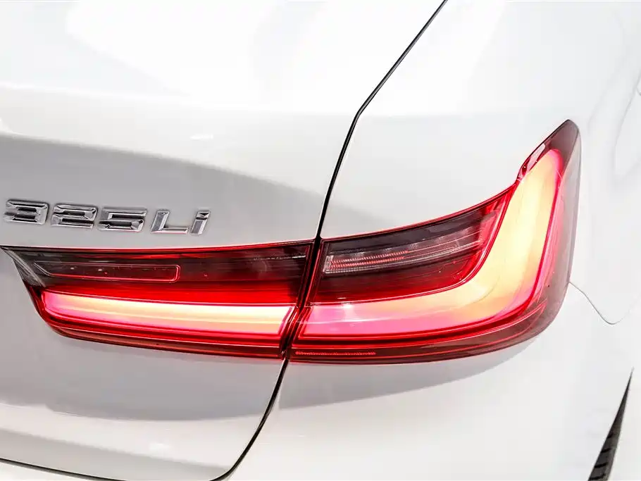 BMW 3 Series 2025 325Li M Sport Package фото 13