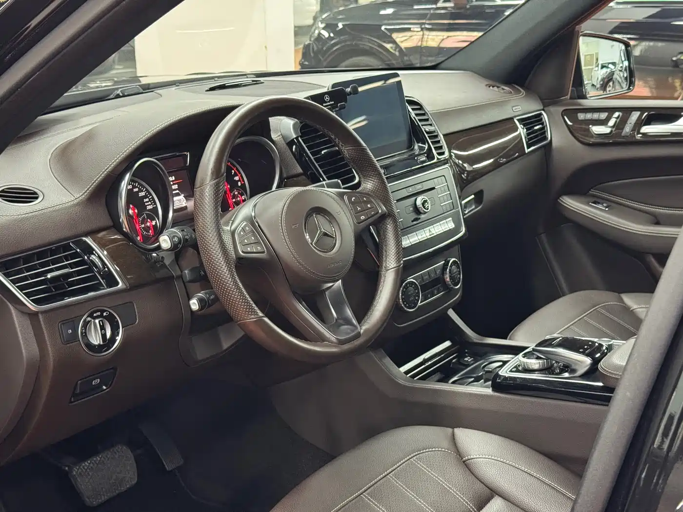 Mercedes-Benz GLS 2018 Facelift GLS 400 4MATIC Sport фото 6
