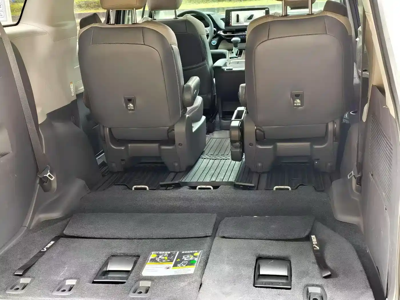 Toyota Sienna 2021 2.5L Hybrid Comfort Edition фото 7